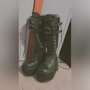 Demonia kera-200 boots